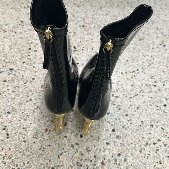 New Steve Madden Londyn black patent shiny leather boot gold heel 9.5 - Picture 5 of 9